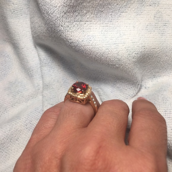 Ring - Picture 5 of 6
